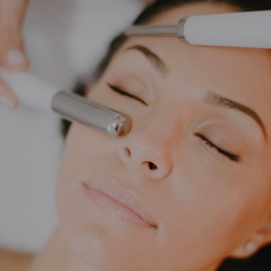 Microcurrent Session Microcurrent Facial - Non-Surgical Face Lift | Aging Gracefully Skin ...